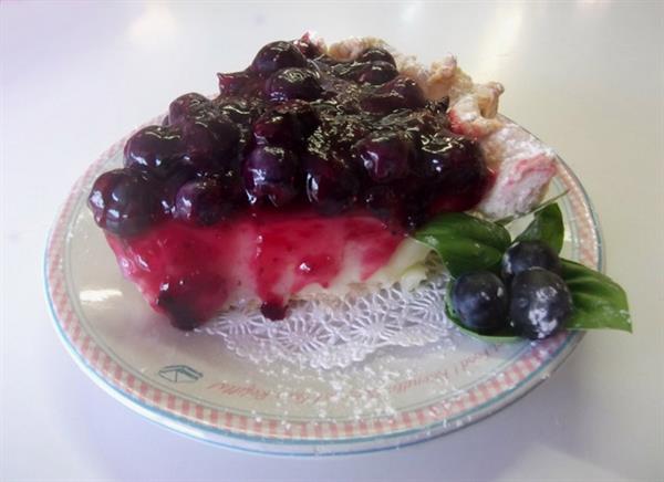 Beautiful Blueberries and Basil Cream Pie