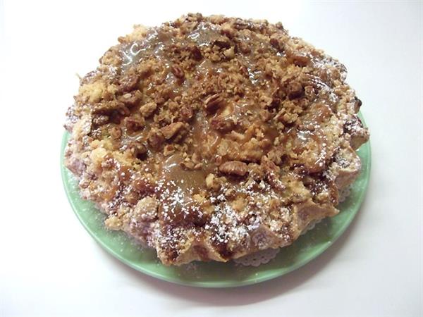 Treat of the Week - Laura's Sticky Toffee Pudding Caramel Apple Pie