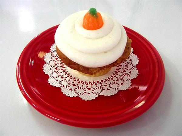 Treat of the Week - Perky Pumpkin Cupcakes